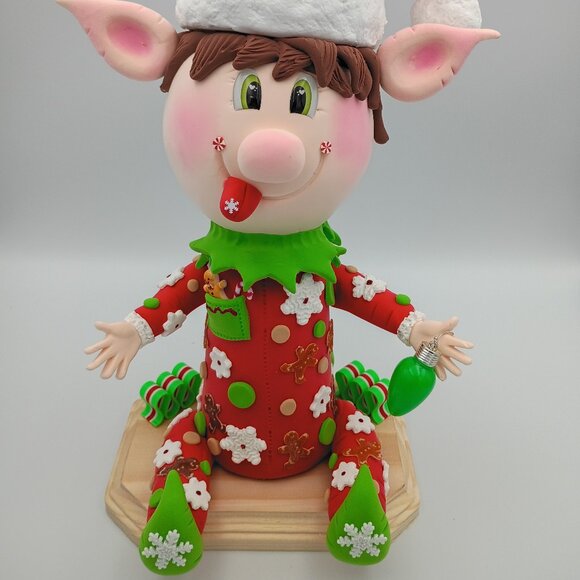 Ernie the Elf, Christmas Elf Figurine, Whimsical Holiday Shelf Sitter, Christmas - Picture 10 of 11